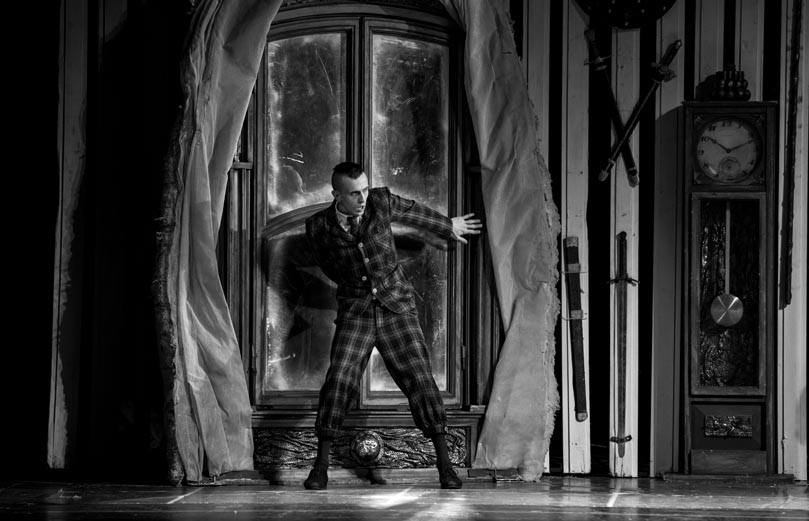 Тайна старого шкафа